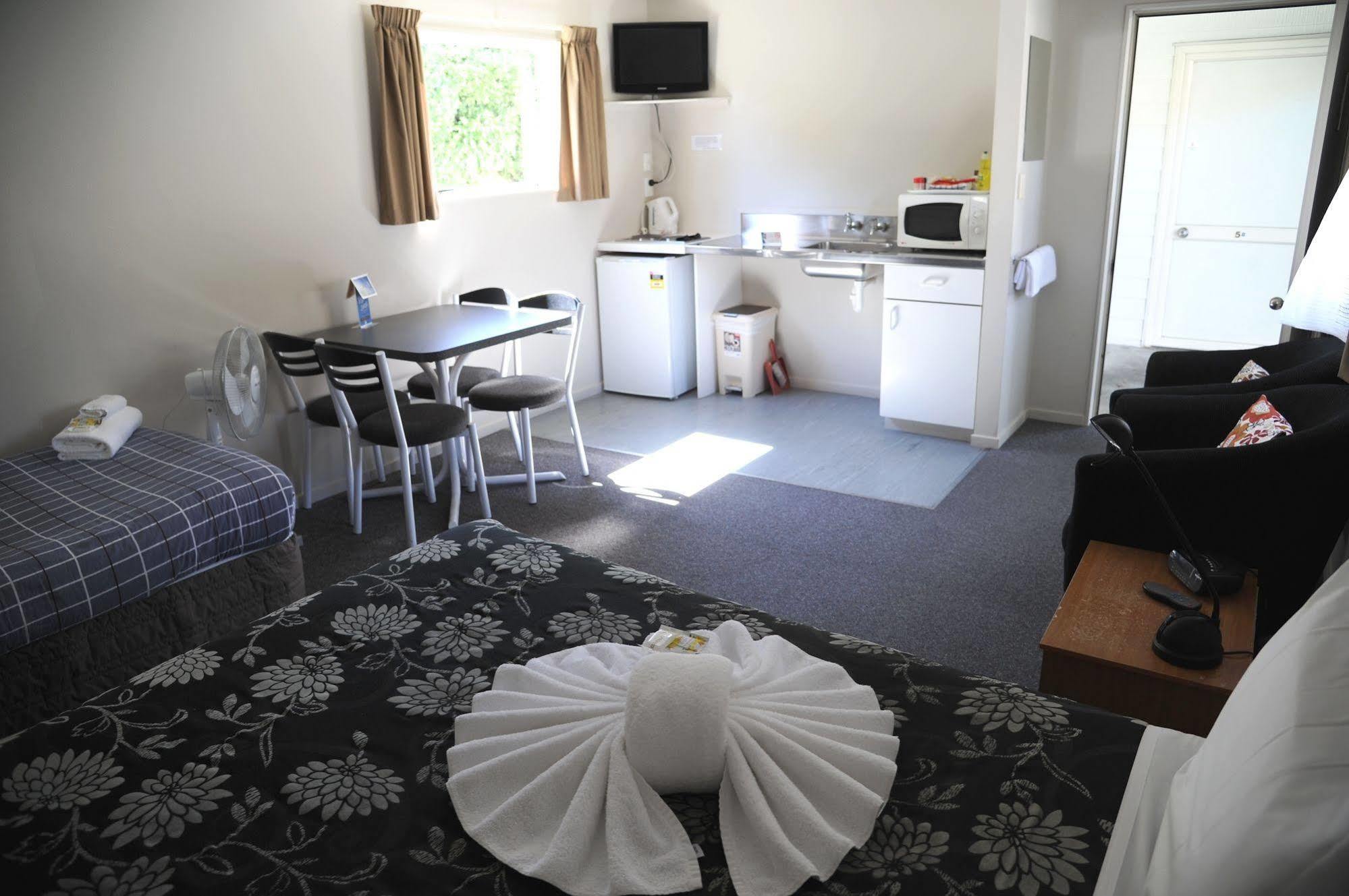 Blenheim Bridges Holiday Park Esterno foto
